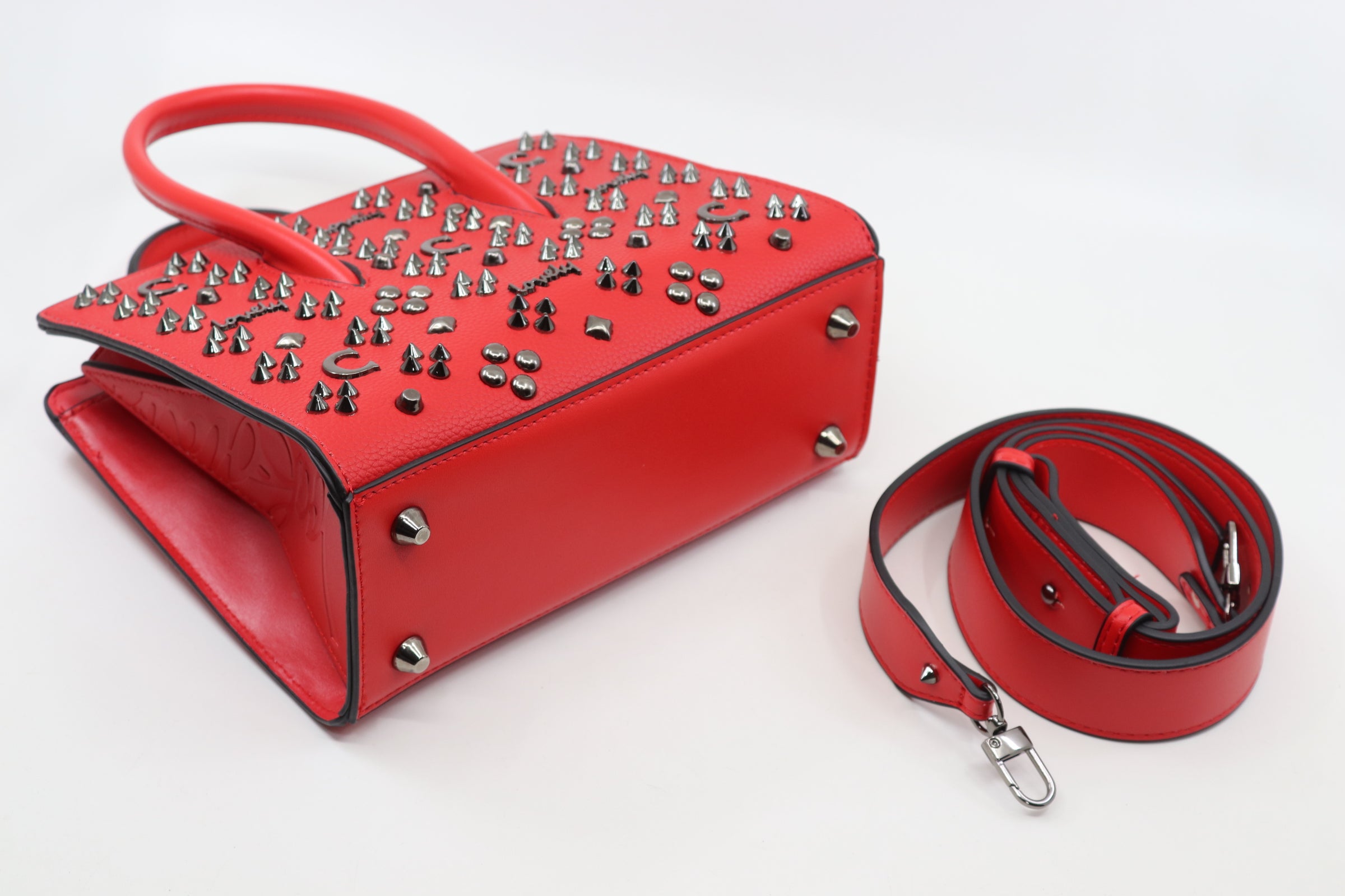 Leather bag embellished with metal studs (SB51)