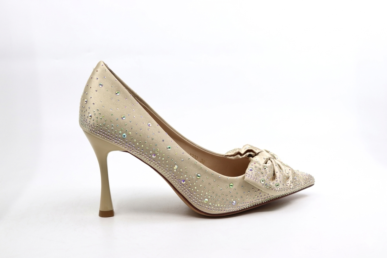 Stones Embellished Court Shoes - (UG04)