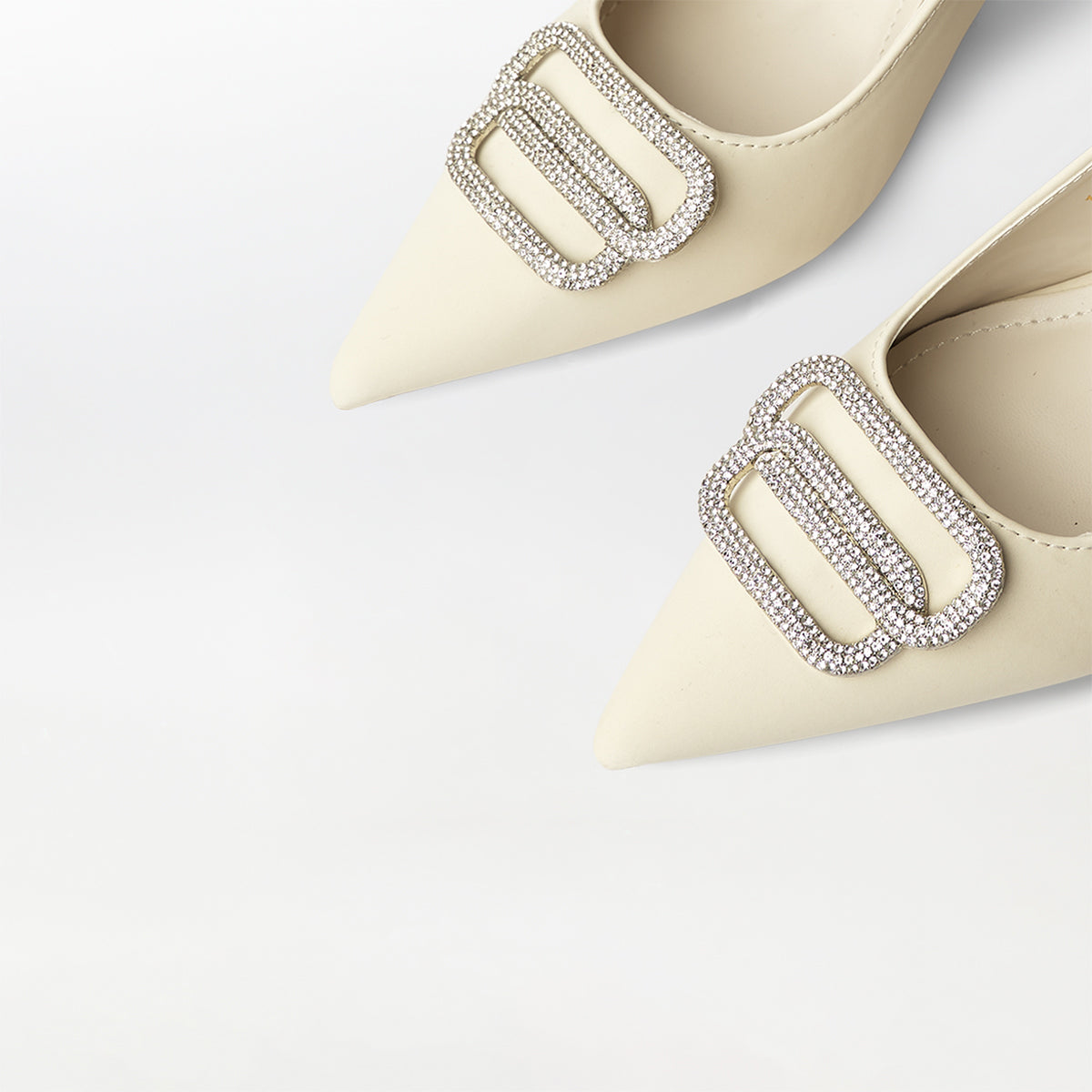 Broach Slingback Kitten Heels Off White - (CH253)