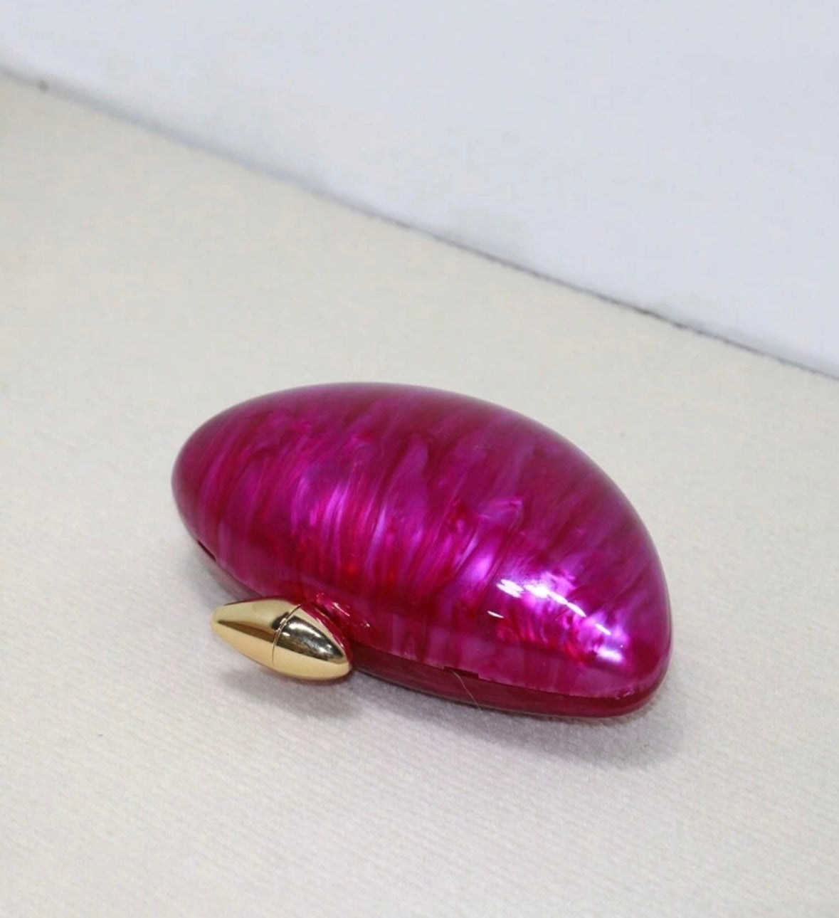 Acrylic clutch 
(SB217)